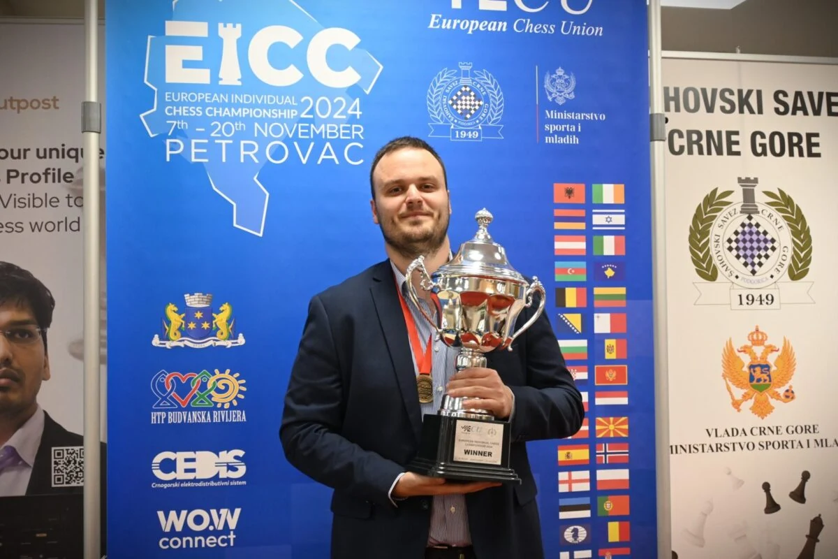 Aleksandar Inđić sa peharom prvaka Evrope 2024.