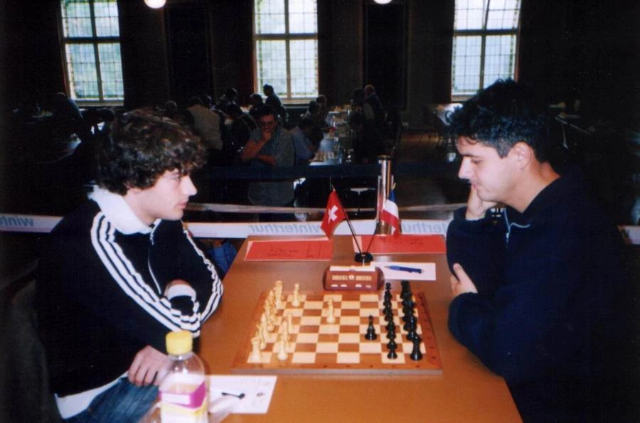 Round 6 game: Simon Kuemin vs Petar Benković, Winterthur 2002.